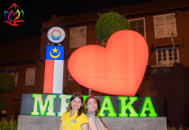 Singapore - Malaysia 4N3Đ 100 pax