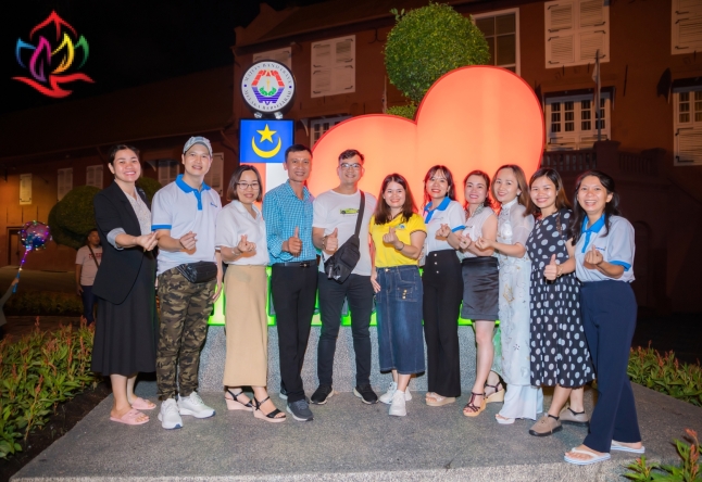 Singapore - Malaysia 4N3Đ 100 pax