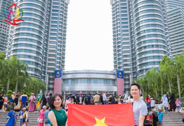 Singapore - Malaysia 4N3Đ 100 pax